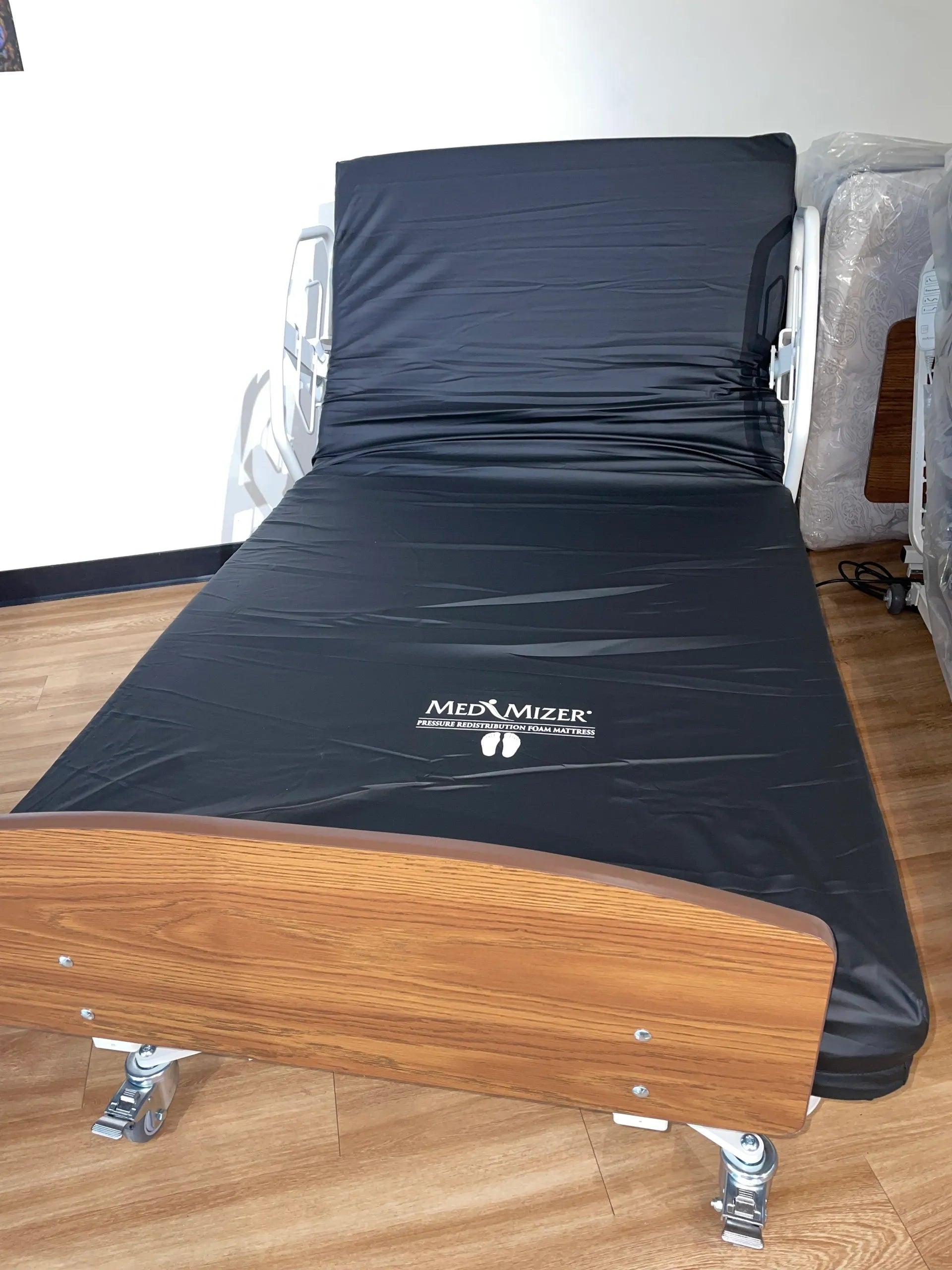 Premium 36-42" Wide with Foam Mattress